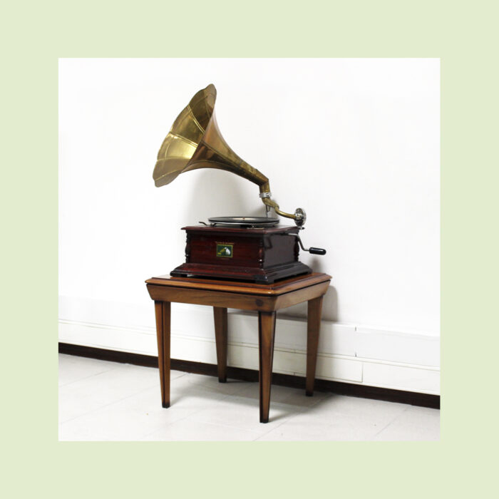 Gramofone antigo - Image 7