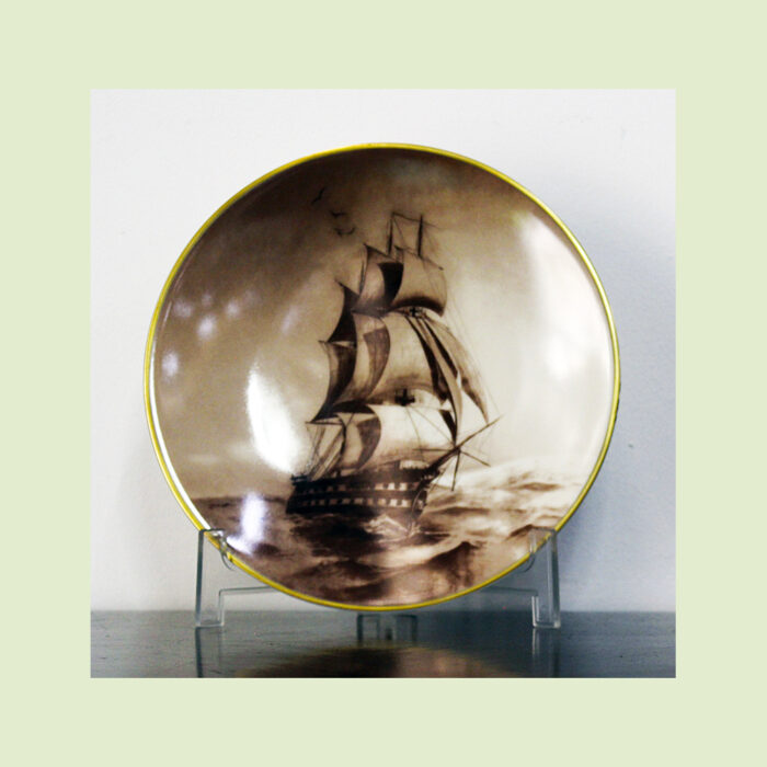 Prato decorativo "Navio em Alto Mar" - Image 2