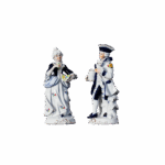 Par de estatuetas em porcelana