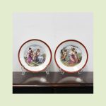 Conjunto de dois pratos decorativos em porcelana - Image 4